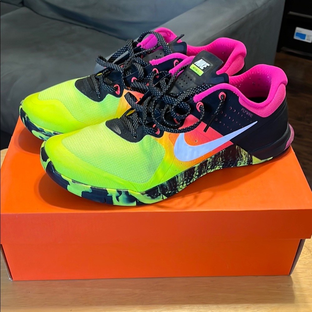 Nike Metcon 2 “Volt White Black”